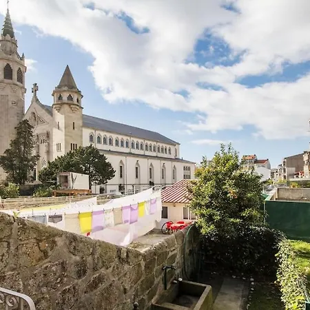 Apartament Classy Flat At Marques Square With Garden