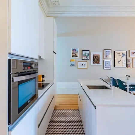 דירה Classy Flat At Marques Square With Garden פורטו