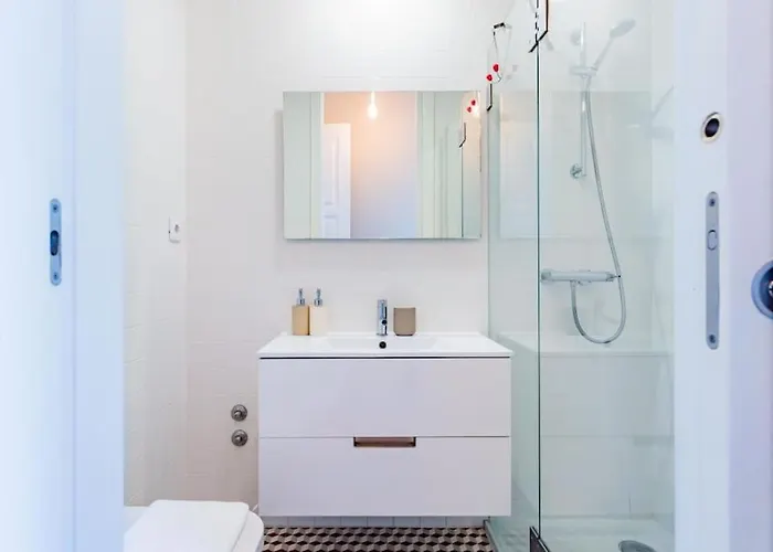 Classy Flat At Marques Square With Garden דירה *