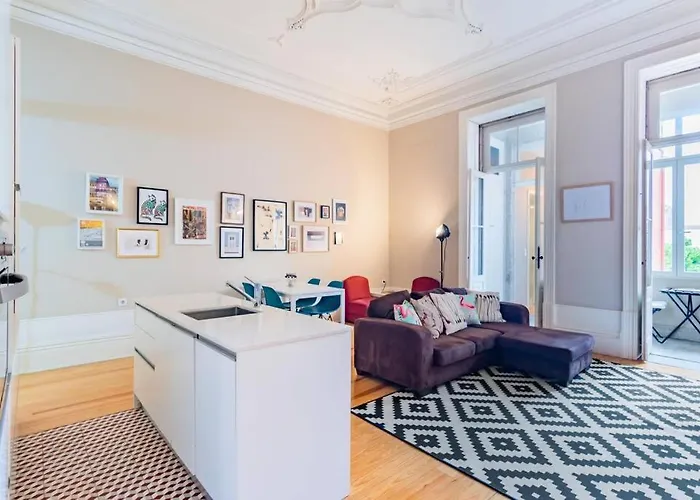 Lejlighed Classy Flat At Marques Square With Garden *