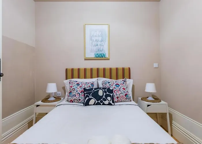 Classy Flat At Marques Square With Garden Lejlighed Porto