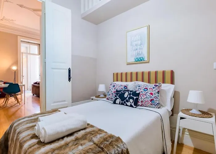 Classy Flat At Marques Square With Garden דירה *