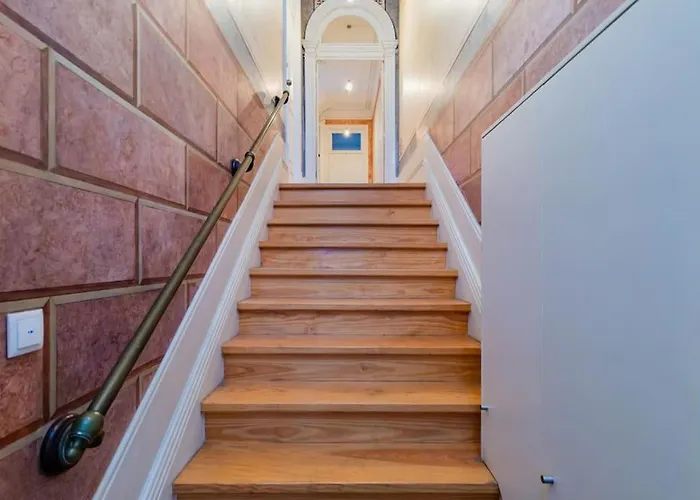 Classy Flat At Marques Square With Garden * פורטו