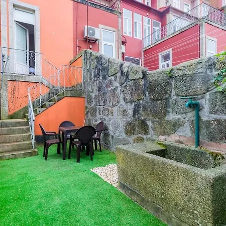 Apartment Classy Flat At Marques Square With Garden