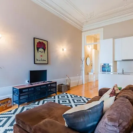 Classy Flat At Marques Square With Garden *