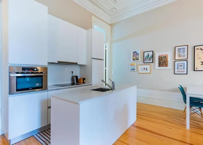 Διαμέρισμα Classy Flat At Marques Square With Garden *