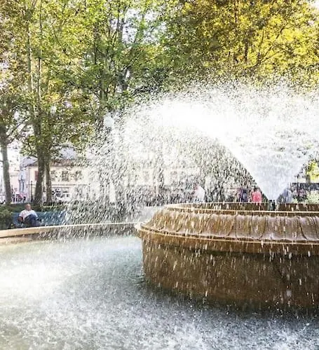 Classy Flat At Marques Square With Garden